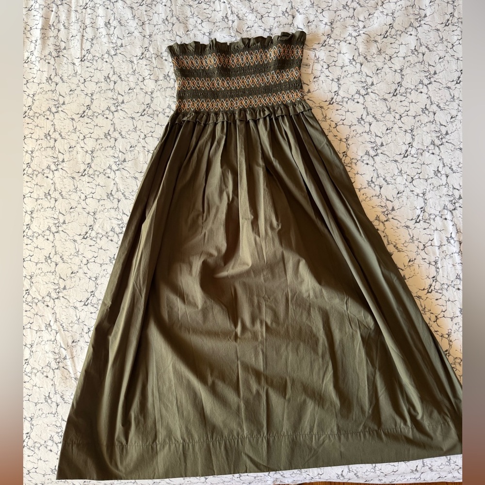 Strapless dress - new